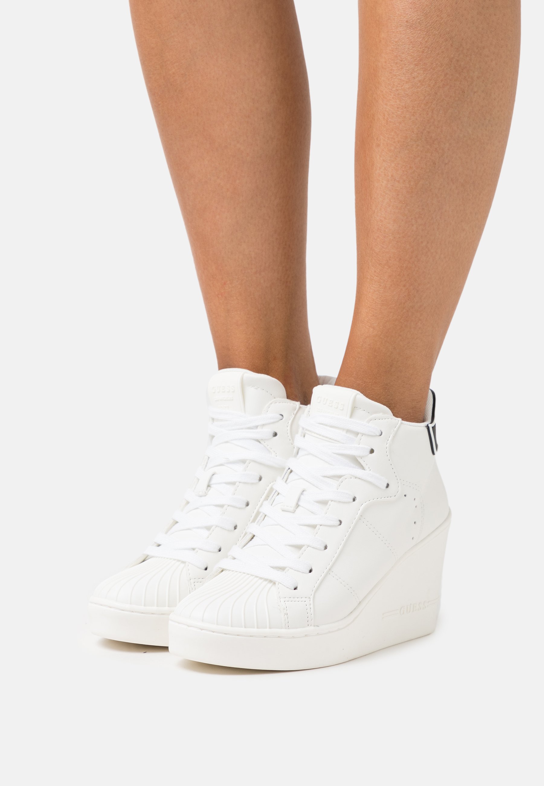 Guess Zapatillas altas - white/black/blanco - Zalando.es