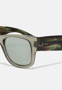 Ray-Ban MEGA WAYFARER UNISEX - Ochelari de soare - GREEN