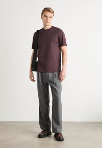 BOSS TAUT - Basic póló - open red