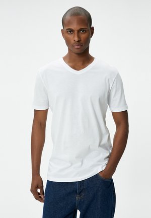 - T-shirt basic
