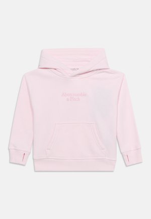 Jasnoróżowa bluza dziecięca z kapturem, z przednią kieszenią, długimi rękawami oraz haftowanym logo "Abercrombie & Fitch" na piersi.