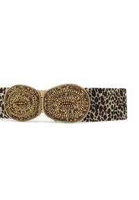 Cintura in stampa leopardata con perline, dotata di due fibbie ovali in oro e marrone decorate, caratterizzate da intricati motivi circolari di perline e una finitura texturizzata.