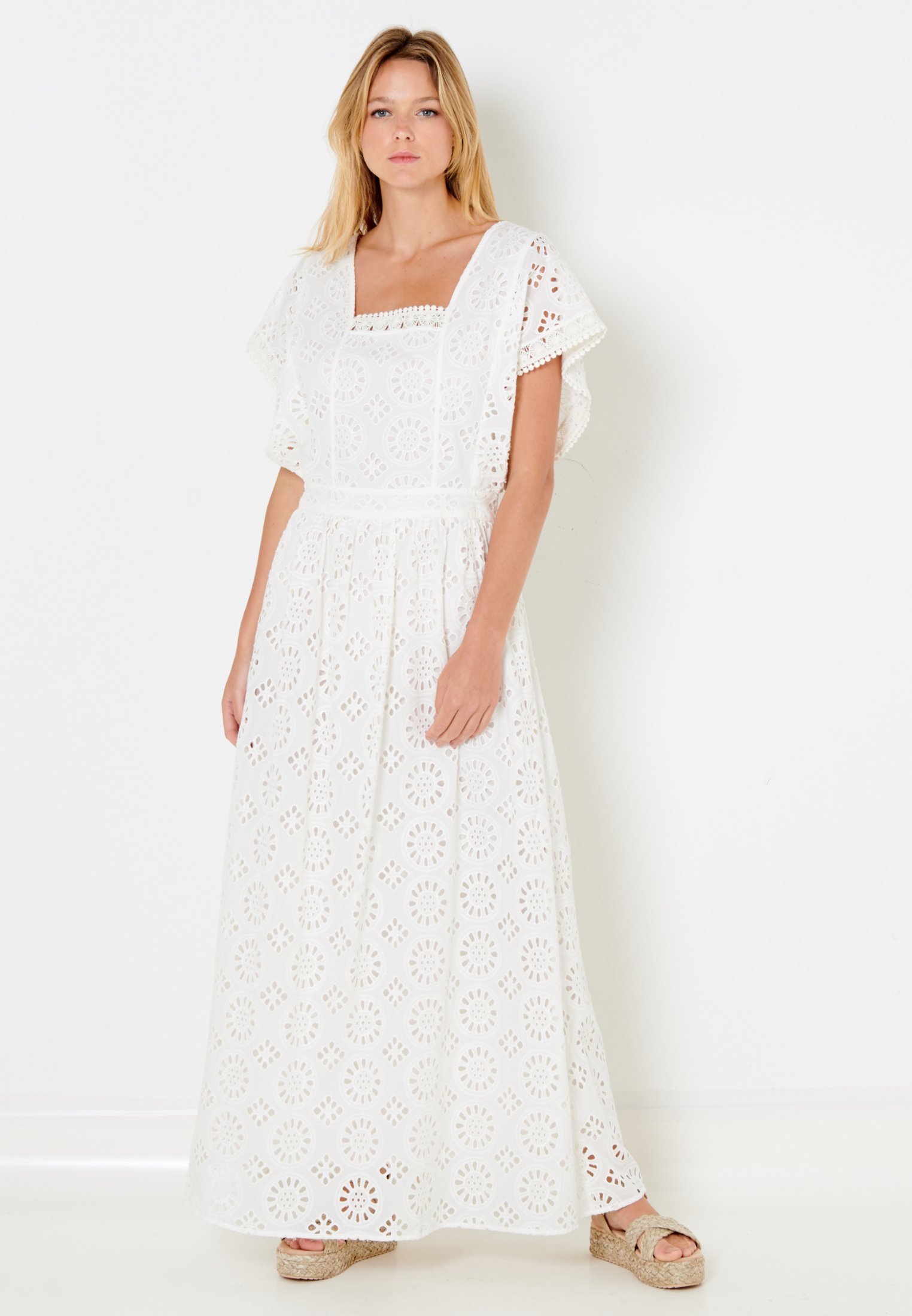 robe dentelle camaieu