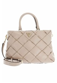 Borsa a tracolla in finta pelle trapuntata beige con manici doppi, tracolla regolabile, accento con logo dorato e motivo a diamante testurizzato.
