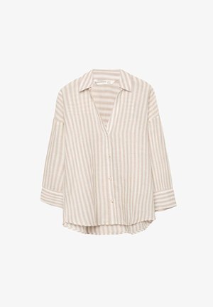 Overhemd met knoopsluiting, beige en witte verticale strepen, lange mouwen met manchetten en een klassieke kraag, afgebeeld tegen een witte achtergrond.