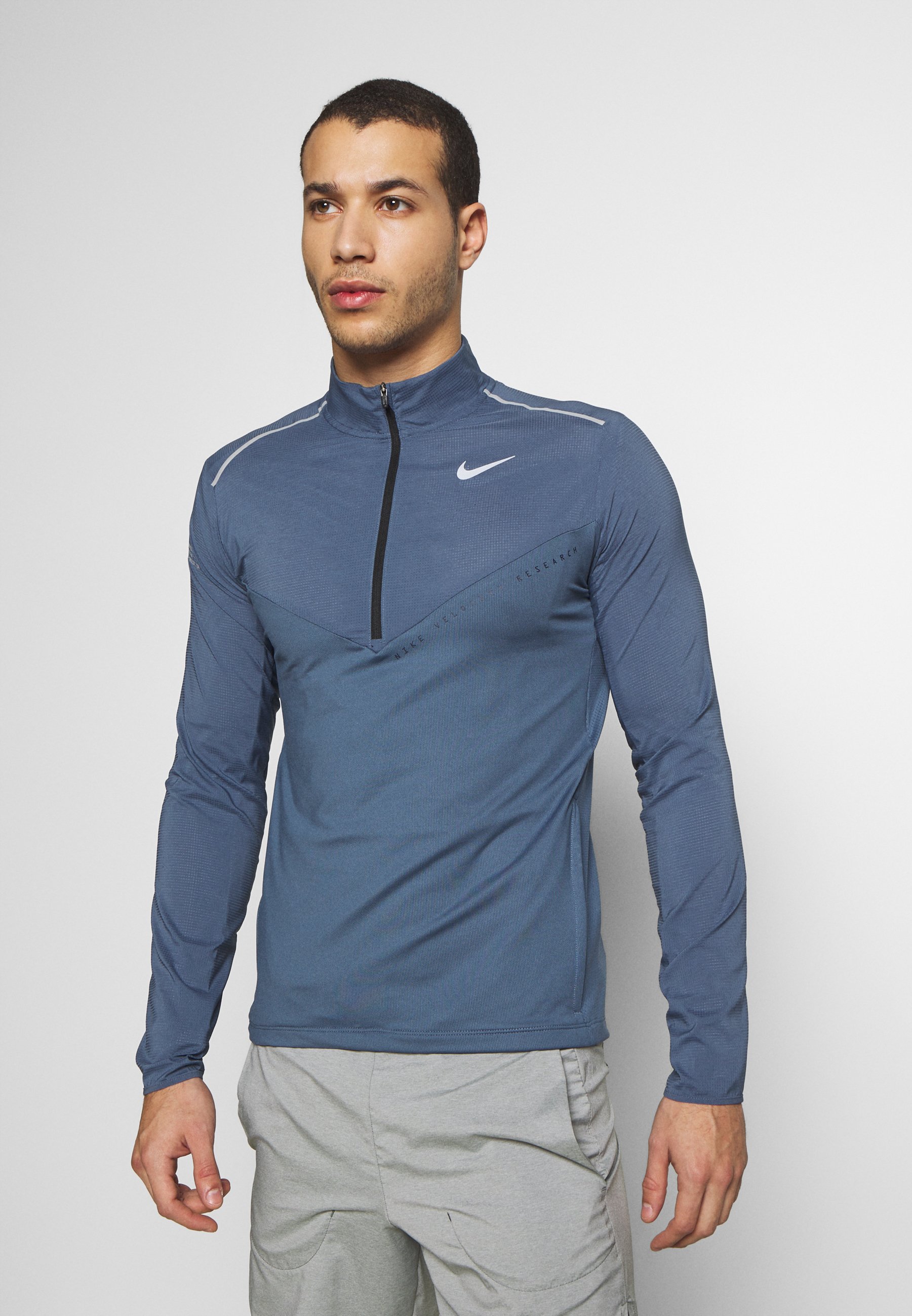 nike performance element