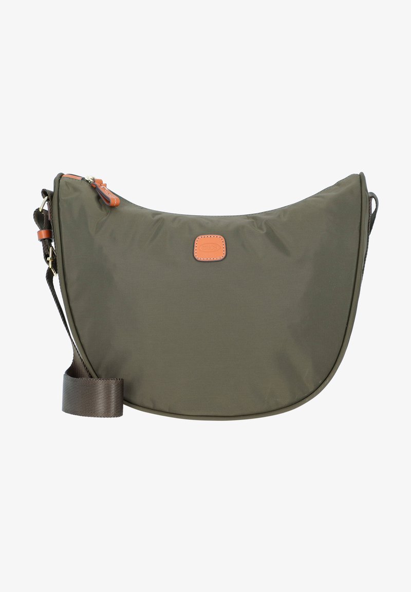 Borsa a tracolla in nylon verde oliva con forma curva, dettagli in pelle marrone e tracolla regolabile. Chiusura con zip.