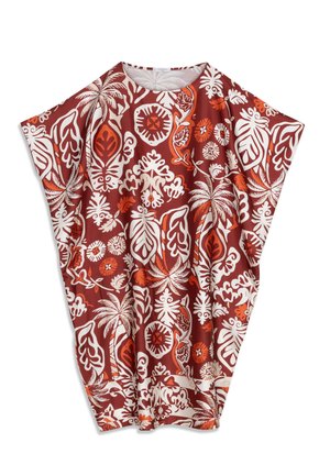 Kaftan z krótkim rękawem w czerwono-biały wzór kwiatowy, z dużymi motywami liści i kwiatów; lekka tkanina o luźnym kroju.