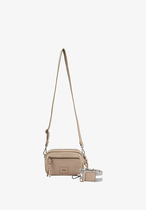Borsa a tracolla in pelle beige con tasca anteriore con zip, tracolla regolabile e tracolla intrecciata rimovibile con dettagli in argento.