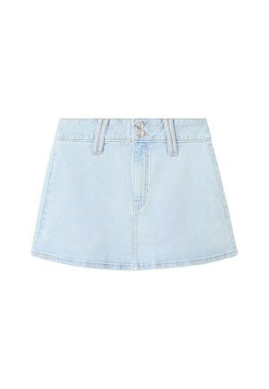 Jupe mini en denim bleu clair avec fermeture à double bouton, passants pour ceinture et détails de couture sur le devant.