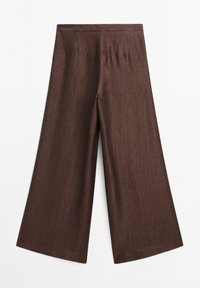 Pantalon femme à jambes larges en tissu brun foncé avec une taille haute et une texture subtile, présenté sur un fond blanc.
