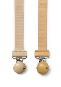 Beige och tan tygselar med metallklämmor, med runda träkulor med två hål. Lätt textur och enkel design.