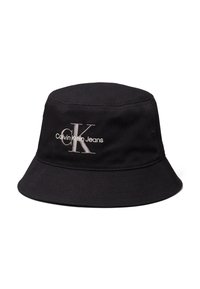 Fekete vödörkalap, pamut vászonból készült. Az elülső panelen hímzett "Calvin Klein Jeans" logó és "CK" monogram található.