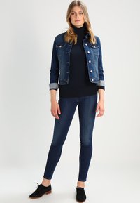 Kaffe ASTRID ROLL NECK - Stickad tröja - midnight marine
