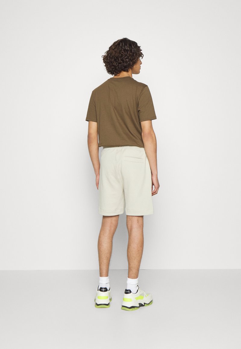 Herren Trainingsanzüge | BOSS SEWALK Shorts light beige/beige - DH32673 Herren Trainingsanzüge | BOSS SEWALK Shorts light beige/beige - DH32673