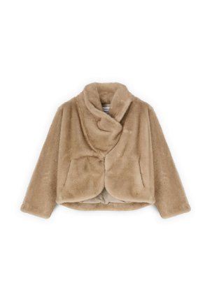 Giacca in ecopelliccia beige con collo a scialle, design avvolgente, due tasche frontali e texture morbida. Lunghezza corta.