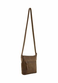 Borsa a tracolla in pelle marrone con una lunga tracolla, tasca frontale con zip, forma piatta e superficie liscia. Design semplice con minimi dettagli.