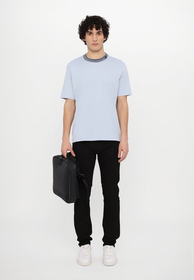 Emporio Armani Jednoduché tričko - light blue