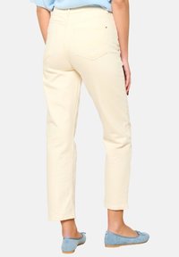 LolaLiza HIGH-WAISTED - Straight leg -farkut - vanilla white