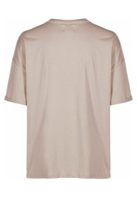 T-shirt beige a maniche corte con scollo rotondo, mostrato da dietro su uno sfondo bianco uniforme.