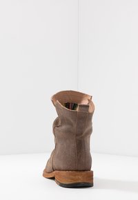 Felmini Stiefelette - camel