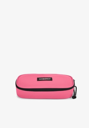 Pencil case Eastpak rosa con chiusura a zip, forma rettangolare, tessuto resistente, con un'etichetta logo nera e superficie texturizzata.