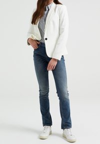 WE Fashion Blazer - white