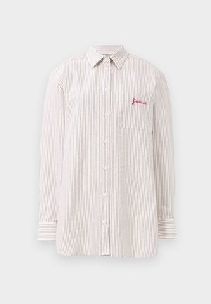 Bež in bela dolga majica z verticalnimi črtami, s kratkimi rokavi in gumbom, s prsno žepom, vezenim z rdečim logotipom "fiorucci".