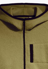Levi's® HOODED SHERPA ZIP-UP  - Polárdzseki - burnt olive