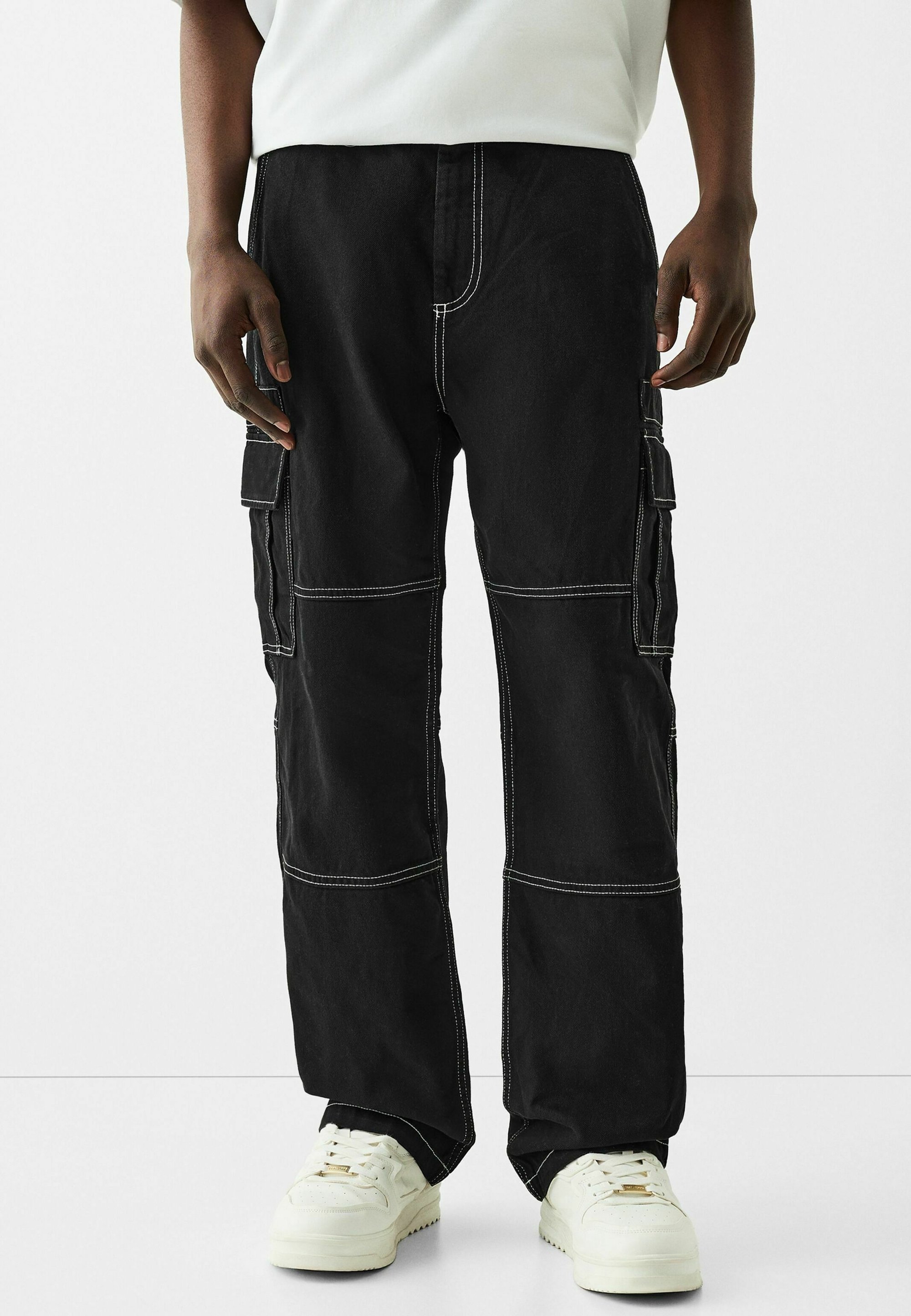 Bershka Pantaloni cargo black/nero (Second hand)