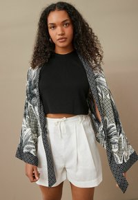 Next TIE FRONT KIMONO COVER-UP - Let jakke / Sommerjakker - monochrome palm