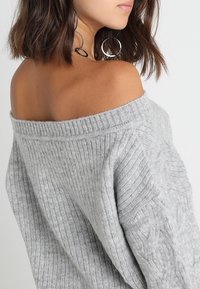 Even&Odd Sweter