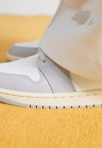 Jordan AIR JORDAN 1 LOW - Baskets basses - sail/neutral grey/coconut milk