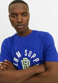 Jack & Jones PREMIUM GEDRUCKT RUNDHALS - Apdrukāts T-krekls - surf the web