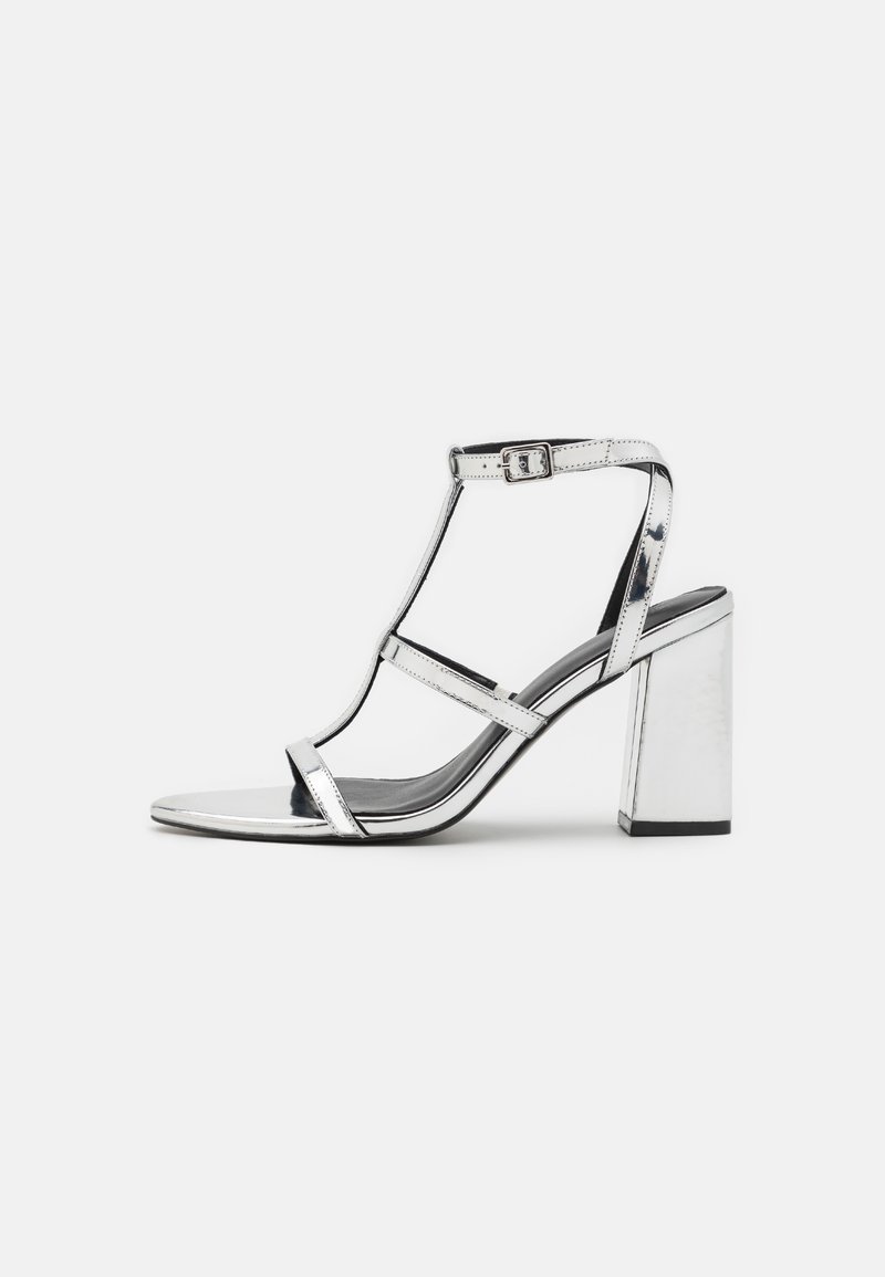 Zign Studio Sandalen met hoge hak zilverkleurig Zign Studio Sandalen met hoge hak zilverkleurig