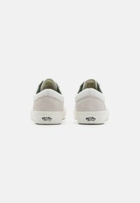Vans OLD SKOOL UNISEX - Tenisky - white/green