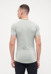 Nike Performance T-shirt de sport - jade horizon/black