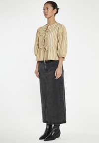 Glamorous TIE FRONT - Bluse - beige brown stripe