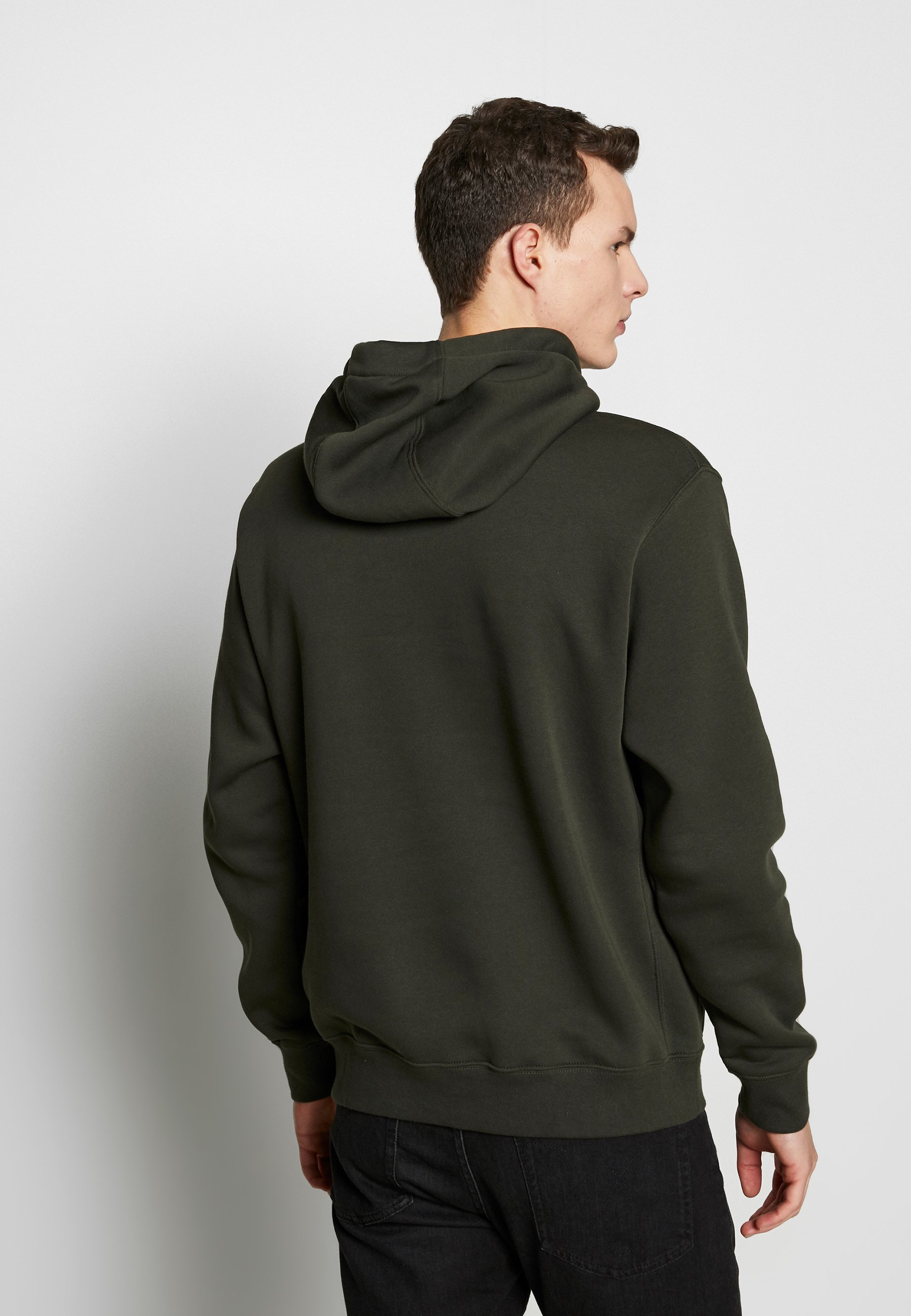 Nike Sportswear CLUB HOODIE Hoodie sequoiaoliven Nike Sportswear Club Hoodie - Hoodie - sequoia