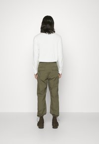 INDICODE JEANS WIDE PARACHUTE - Bukser - army