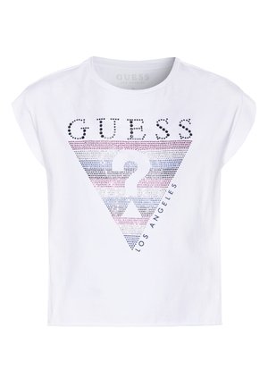 Weißes T-Shirt mit kurzen Ärmeln, mit einem dreieckigen Nietenlogo, großem Fragezeichen, darüber "GUESS" und entlang des Dreieckrands "LOS ANGELES".