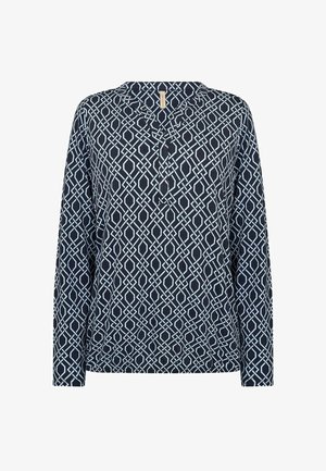 Pullover met lange mouwen met een marineblauw en lichtblauw geometrisch patroon, voorzien van een henleyhals en drie knopen bij de kraag.