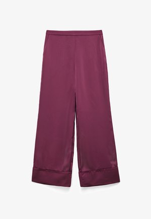 Pantalones de satén de pierna ancha en un tono ciruela intenso, con dobladillos doblados y bolsillos laterales, que cuentan con una cintura alta y un acabado suave.