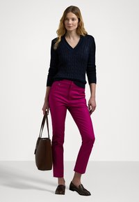 Lauren Ralph Lauren DOUBLE FACED STRETCH COTTON TROUSER - Hlače - fuchsia berry