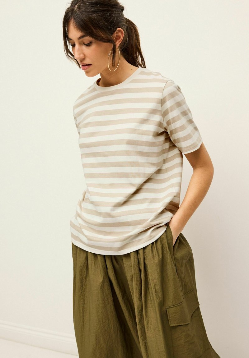 Next HEAVYWEIGHT SHORT SLEEVE CREW NECK STANDARD - Marškinėliai su spaudiniu - stone