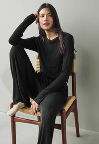 Next REGULAR FIT LONG SLEEVE  - Nattøj sæt - black