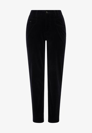 Czarne spodnie corduroy o prostym kroju, z dwoma przednimi kieszeniami i zapinanym na guziki pasem. Materiał ma miękką, teksturowaną powierzchnię.