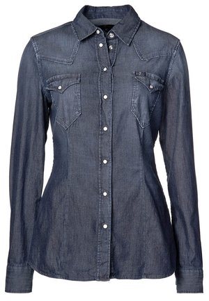 Mørkeblå denimskjorte med lange ærmer, knapper foran, brystlommer og klassisk krave, skræddersyet pasform.