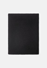 Czarna notatnik z teksturowaną okładką i prostymi, wyraźnymi krawędziami. Brak widocznych elementów metalowych, z miękkim, matowym wykończeniem.