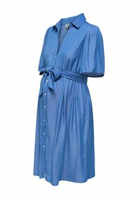 Robe de maternité bleue à manches courtes avec boutons sur le devant, col, taille cintrée et ceinture en tissu nouée.
